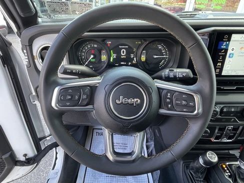 Used 2024 Jeep Wrangler Unlimited Sahara image 31
