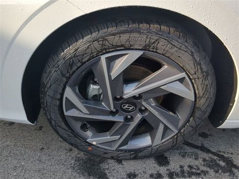 New 2025 Hyundai Elantra Sport image 10