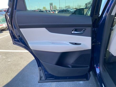 New 2025 Nissan Murano SL image 16