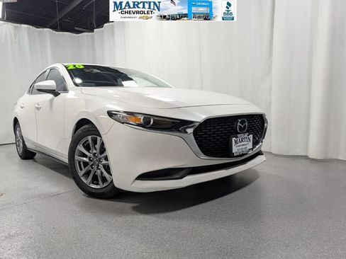 Used 2020 MAZDA MAZDA3 Sedan FWD image 1