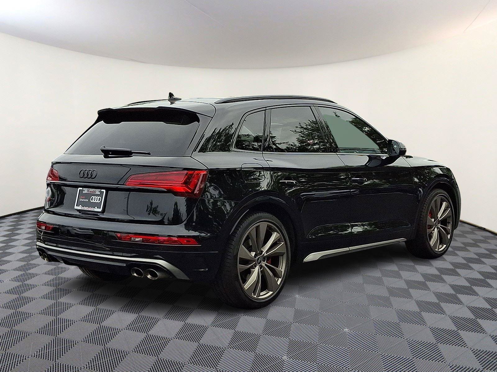 Certified 2025 Audi SQ5 Premium Plus w/ Premium Plus Package AWD/4WD image 6