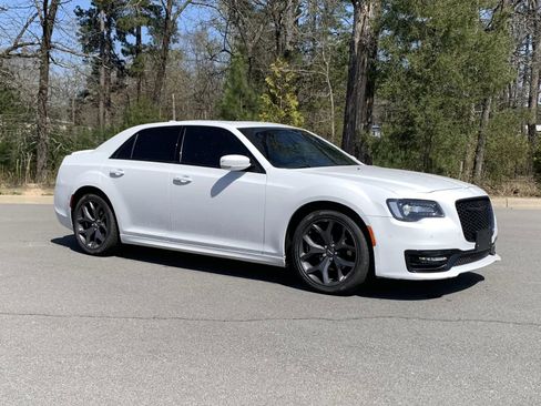Used 2021 Chrysler 300 S w/ S Model Appearance Package RWD image 1