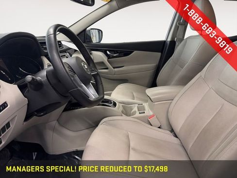 Used 2019 Nissan Rogue Sport SL w/ Premium Package image 9