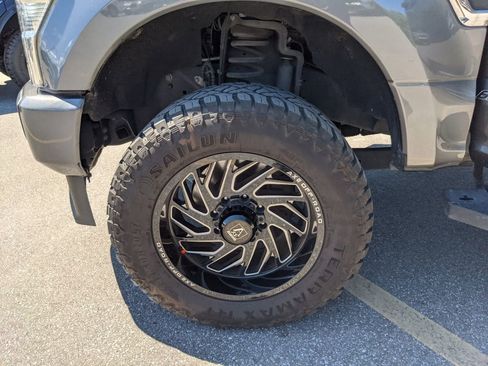 Used 2022 Ford F250 XLT w/ Black Appearance Package image 33