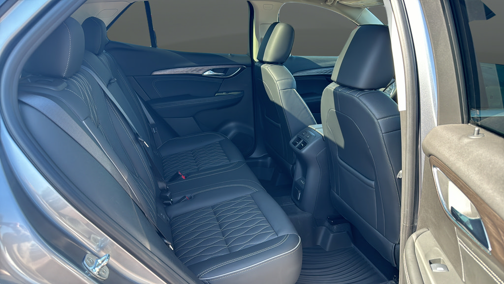 Used 2022 Buick Envision Avenir w/ Technology Package II AWD/4WD image 23