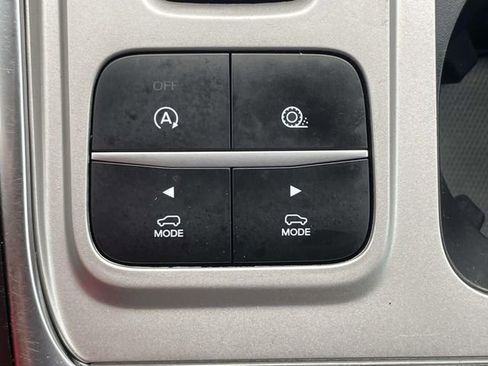 Certified 2024 Ford Explorer XLT w/ Equipment Group 202A image 31