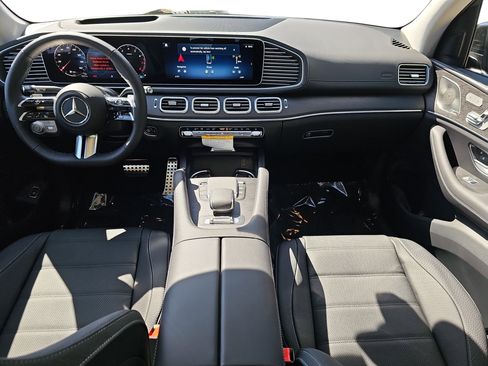 New 2026 Mercedes-Benz GLS 450 4MATIC image 9