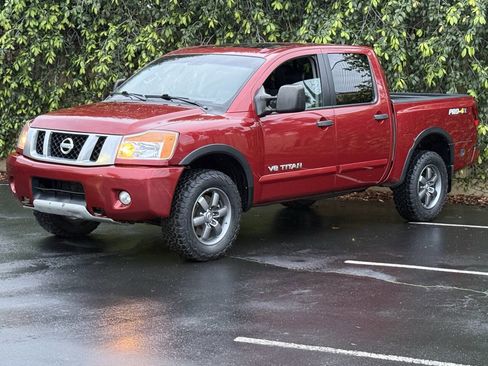 Used 2014 Nissan Titan PRO-4X image 4