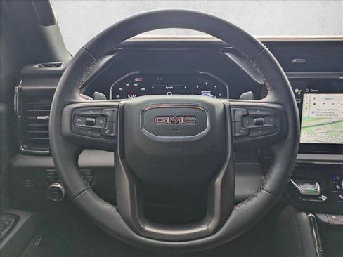 Used 2025 GMC Sierra 1500 AT4 w/ AT4 Premium Package AWD/4WD image 11