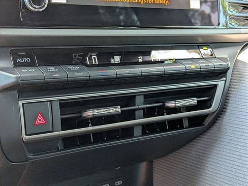 Used 2026 Toyota Camry SE FWD image 9