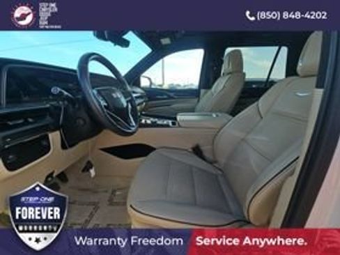 Used 2021 Cadillac Escalade Premium Luxury RWD image 5