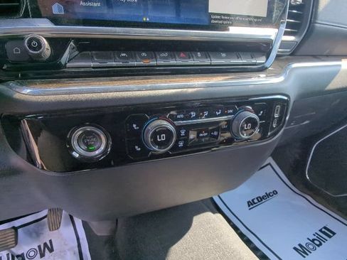 Used 2023 Chevrolet Silverado 1500 LT AWD/4WD image 18