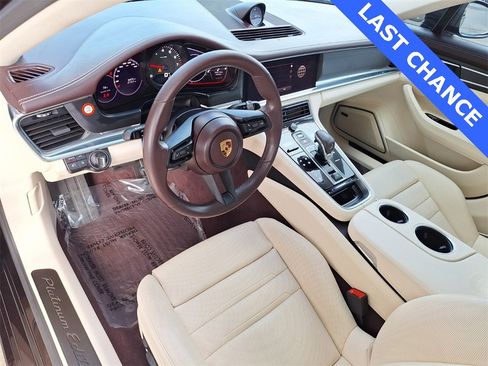 Used 2023 Porsche Panamera 4 Platinum Edition image 10