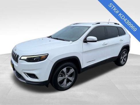 Used 2019 Jeep Cherokee Limited image 3