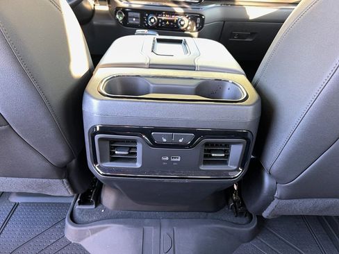 Used 2022 Chevrolet Silverado 1500 ZR2 image 27