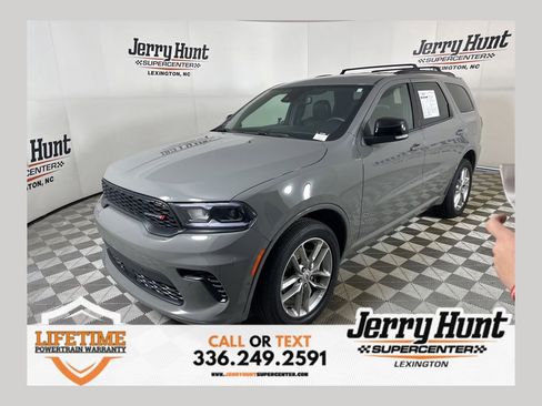 Used 2025 Dodge Durango GT image 1