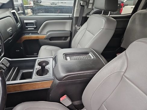Used 2018 Chevrolet Silverado 1500 LTZ w/ LTZ Plus Package AWD/4WD image 14
