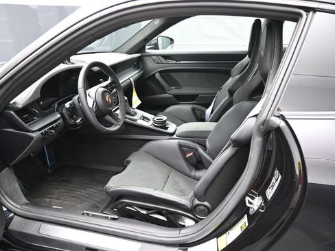 Certified 2026 Porsche 911 GT3 RWD image 6