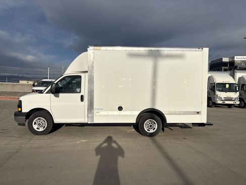 New 2024 GMC Savana 3500 w/ Power Convenience Package image 2