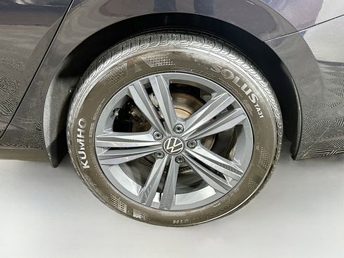 Certified 2024 Volkswagen Jetta SE image 29