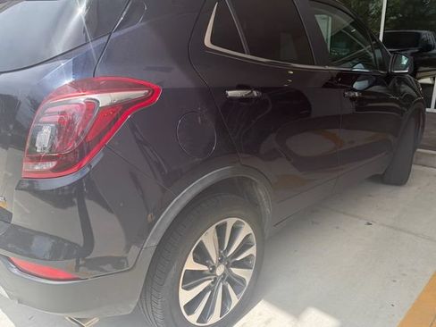 Used 2022 Buick Encore Preferred w/ Safety Package FWD image 4