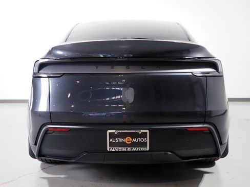 Used 2026 Tesla Model Y Long Range RWD image 63