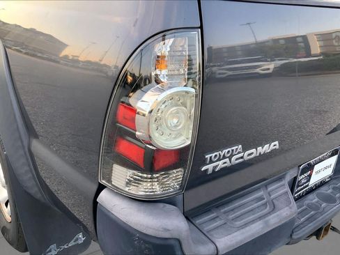 Used 2014 Toyota Tacoma 4x4 Double Cab image 24