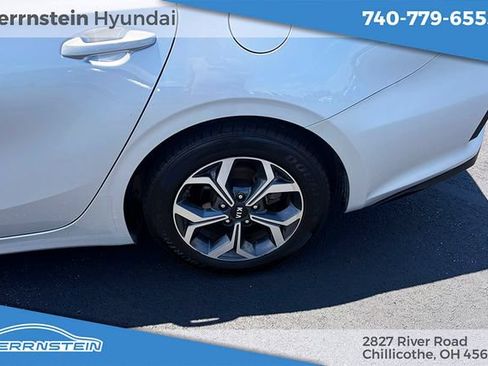 Used 2020 Kia Forte LXS FWD image 18
