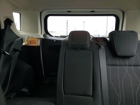 Used 2021 Ford EcoSport SE w/ SE Convenience Package image 23