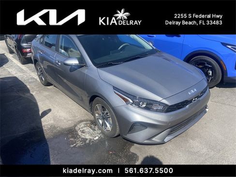 Used 2023 Kia Forte LXS w/ LXS Technology Package image 7