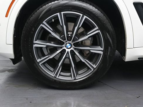 Used 2019 BMW X5 xDrive40i w/ M Sport Package AWD/4WD image 34