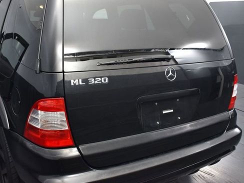 Used 2002 Mercedes-Benz ML 320 4MATIC image 17