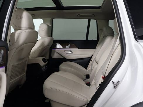 New 2026 Mercedes-Benz GLS 450 4MATIC image 6