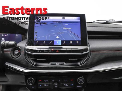 Used 2022 Jeep Compass Trailhawk w/ Trailhawk Elite Group image 12