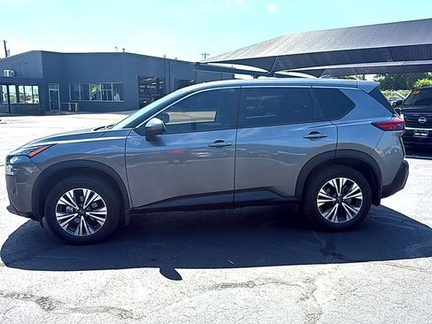 Used 2023 Nissan Rogue SV FWD image 2