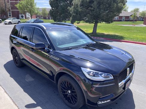 Used 2020 Lincoln Aviator Reserve w/ Equipment Group 202A image 7