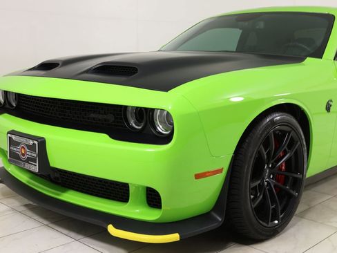 Used 2023 Dodge Challenger SRT Hellcat w/ Driver Convenience Group RWD image 43