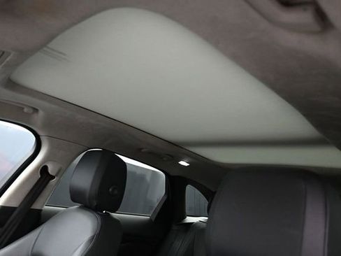 Used 2019 Jaguar F-PACE Premium AWD/4WD image 13