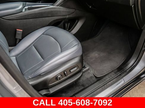 Used 2024 Buick Enclave Essence w/ Sport Touring Edition FWD image 14