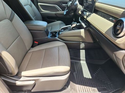 Used 2024 Chevrolet Colorado ZR2 w/ ZR2 Convenience Package III AWD/4WD image 14