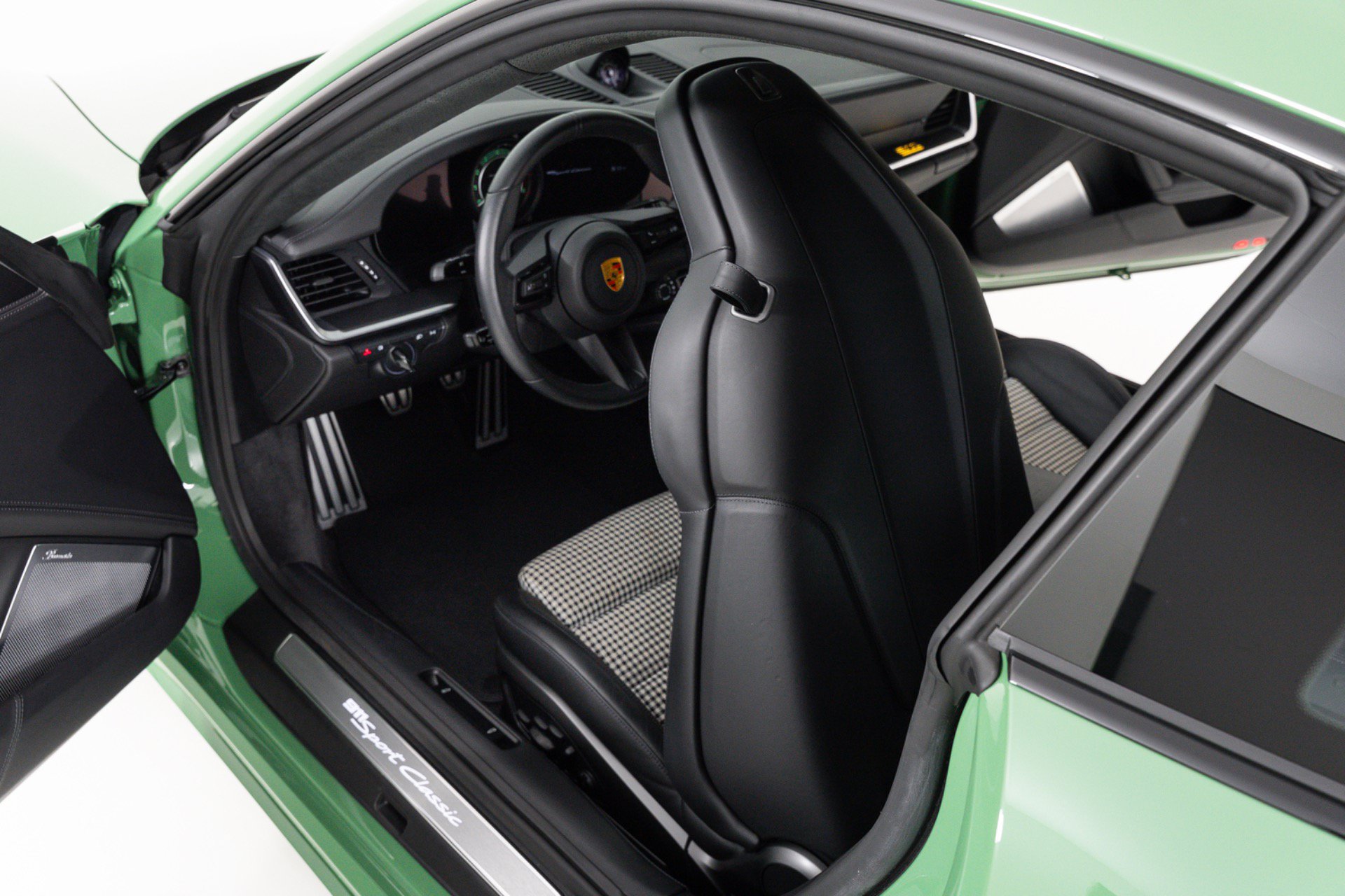 Used 2023 Porsche 911 Sport Classic RWD image 38
