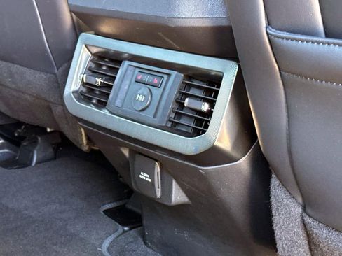 Used 2025 Ford F250 Platinum w/ FX4 Off-Road Package image 21