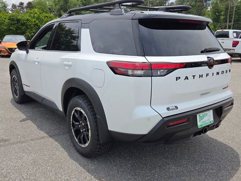 New 2026 Nissan Pathfinder Rock Creek AWD/4WD image 9