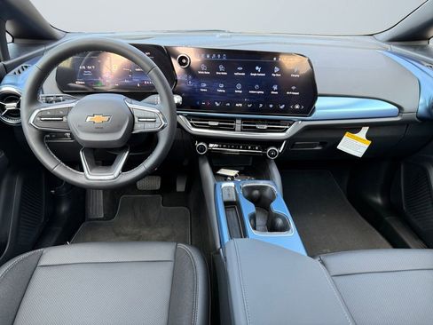 New 2026 Chevrolet Equinox EV LT image 10