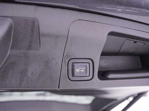 Certified 2023 GMC Acadia SLT w/ Preferred Package image 24