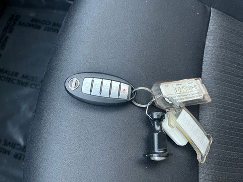 Used 2025 Nissan Altima 2.5 SV image 21