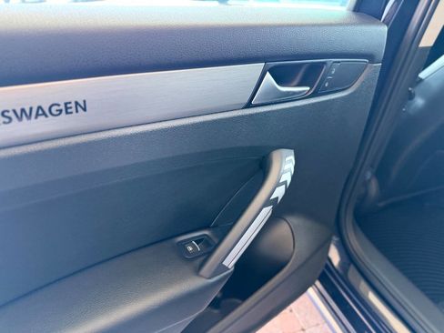 Used 2014 Volkswagen Passat TDI SE image 34