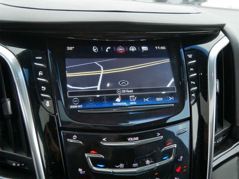 Used 2019 Cadillac Escalade ESV Platinum image 19