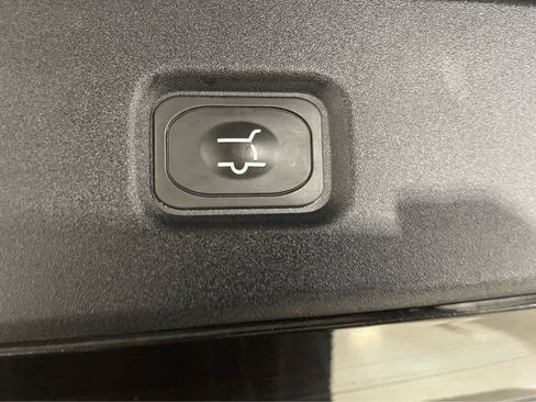 Used 2025 Ford Expedition Max Platinum w/ Platinum Ultimate Package AWD/4WD image 36