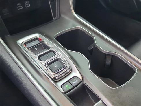 Used 2022 Honda Accord Sport image 11